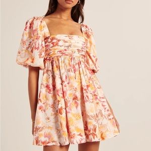 NWT Abercrombie Women's Ruched Bodice Puff Sleeve Mini Dress